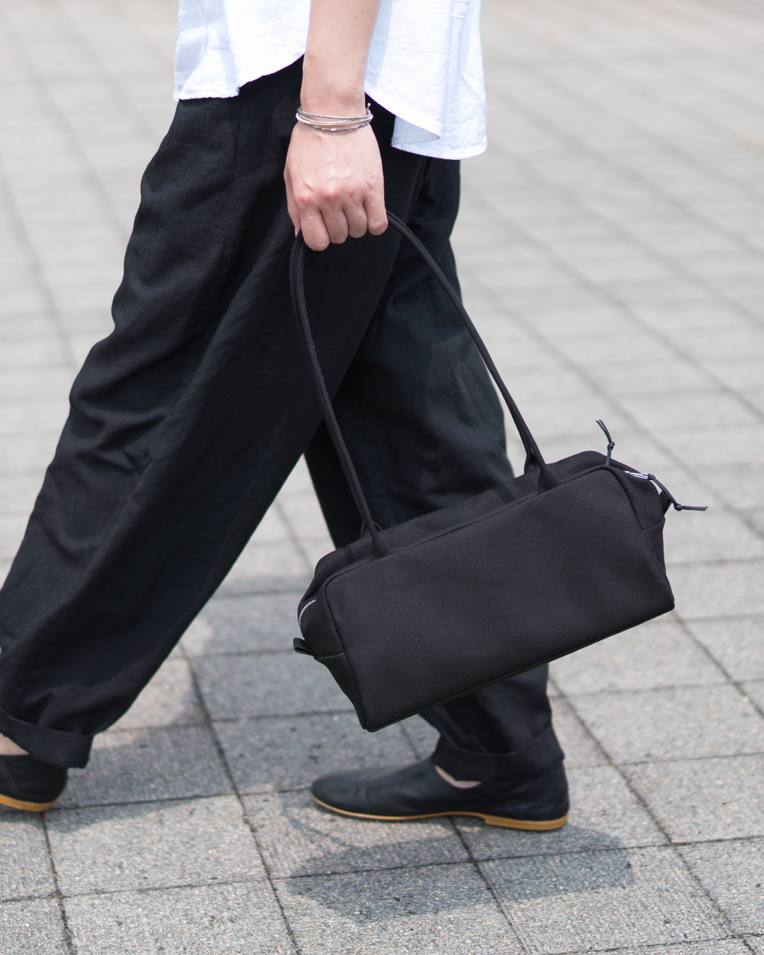 帆布のボストンバッグ