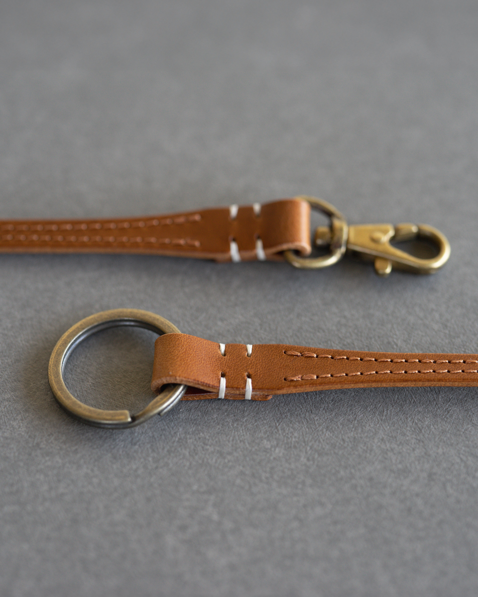 革のキーベルト