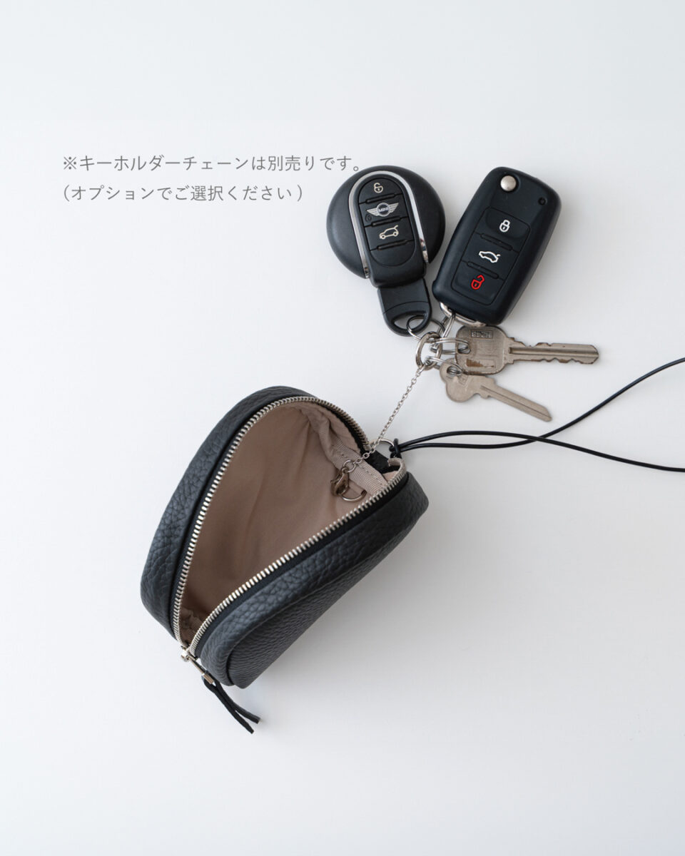 革のポシェット